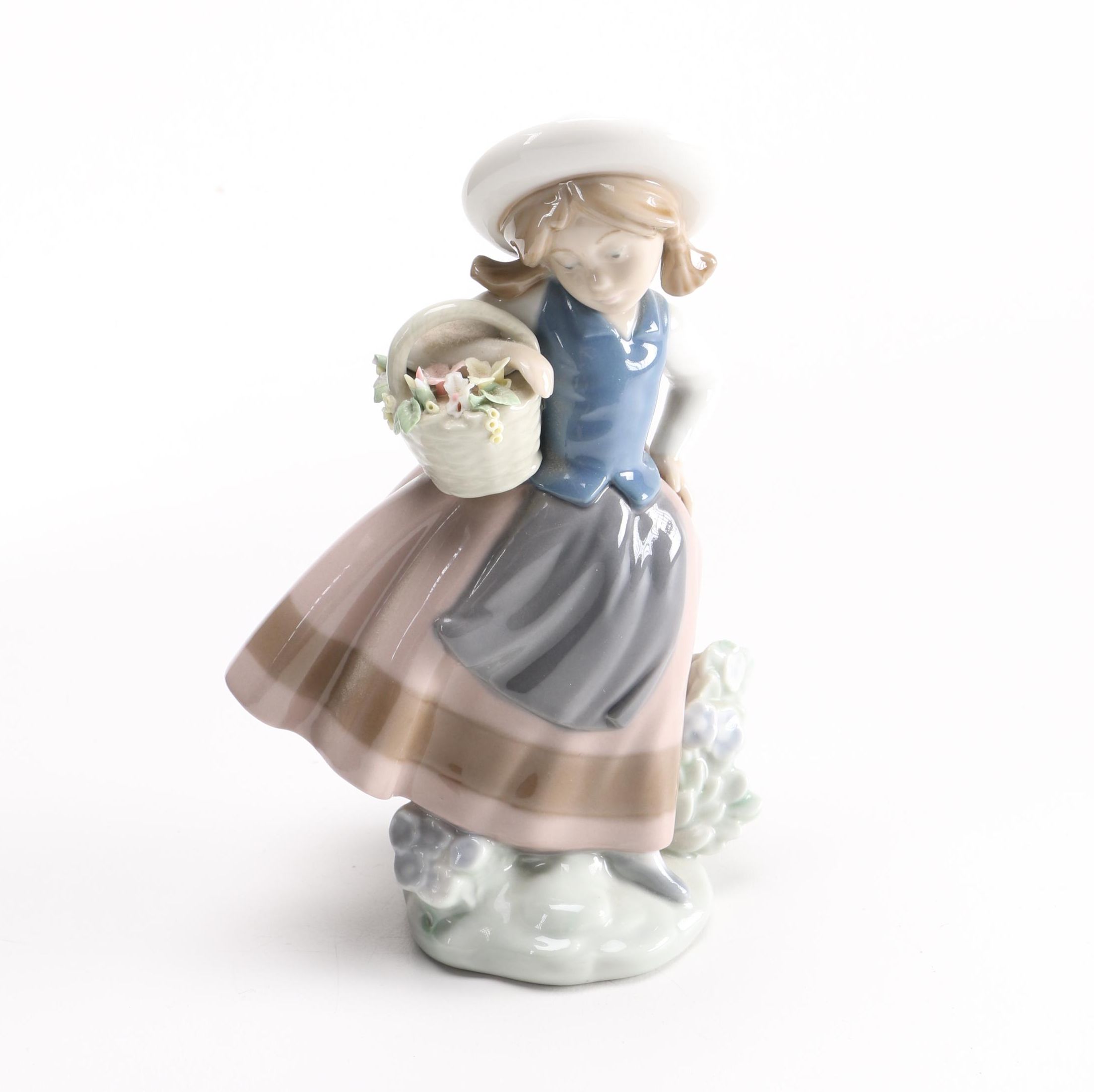 Lladró "Sweet Scent" Figurine