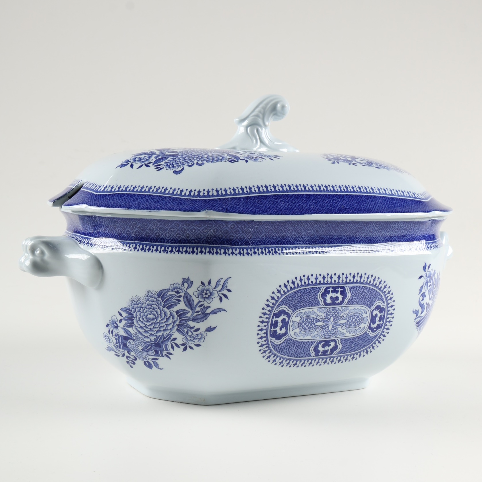 Spode Fitzhugh Blue and White Large Tureen with Underplate