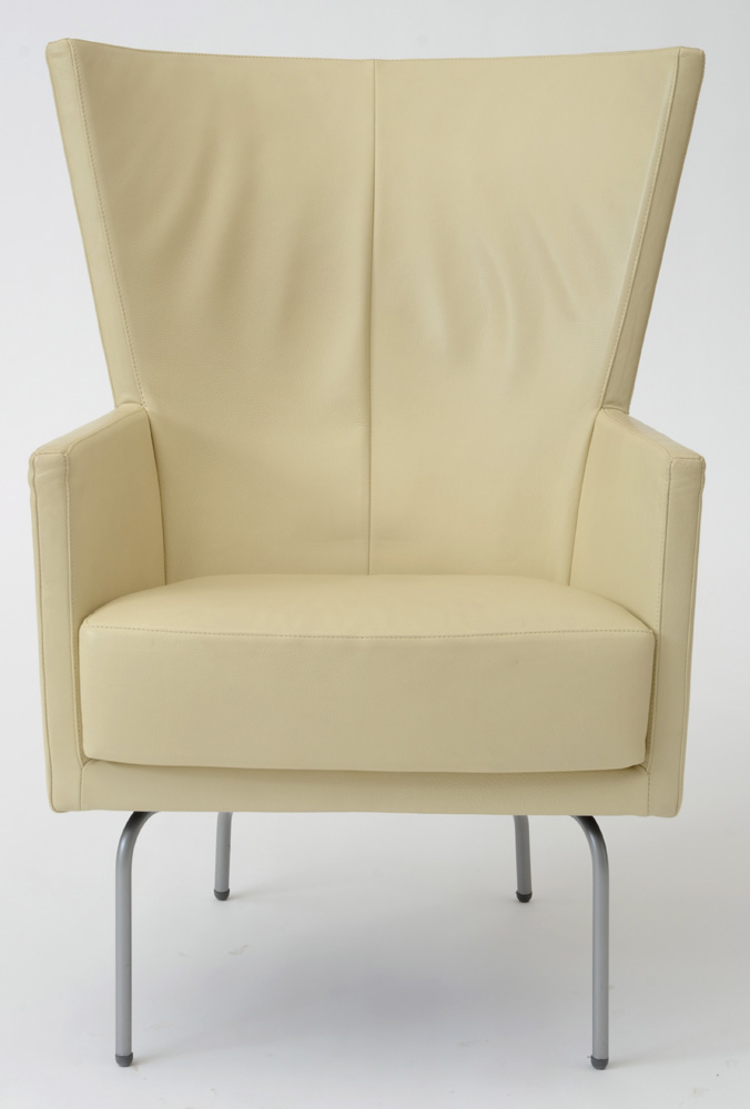 Montis "Romeo" Chair with Ottoman
