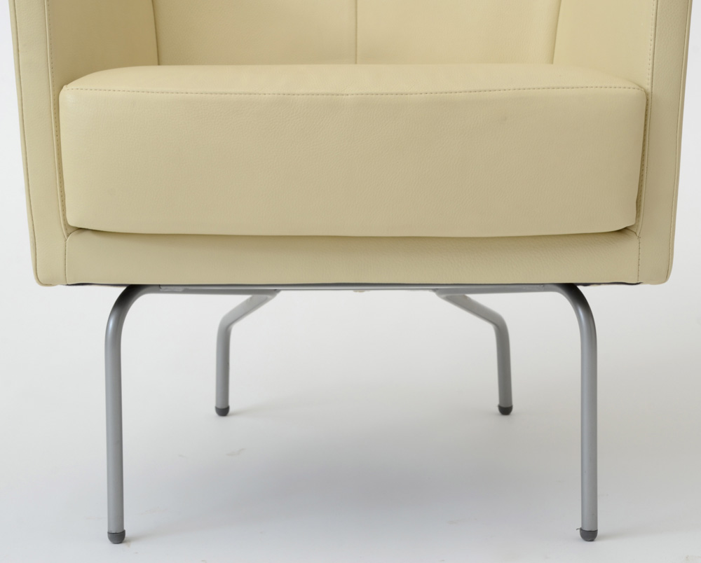 Montis "Romeo" Chair with Ottoman