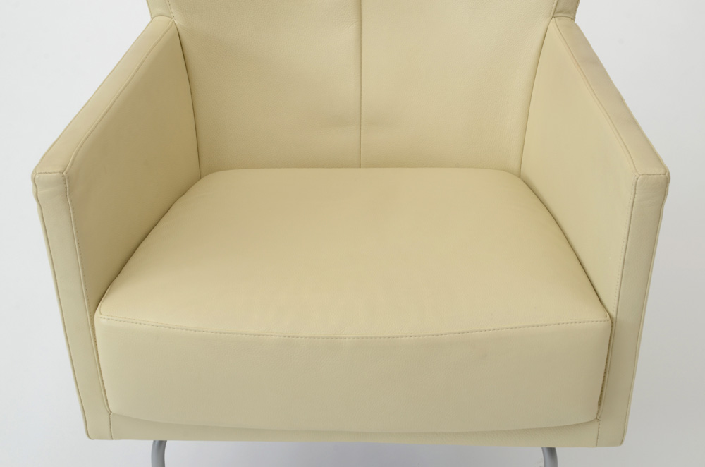 Montis "Romeo" Chair with Ottoman