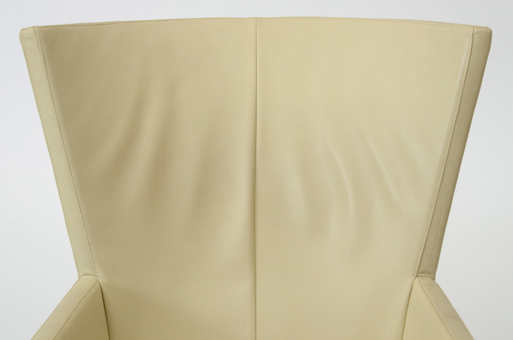 Montis "Romeo" Chair with Ottoman