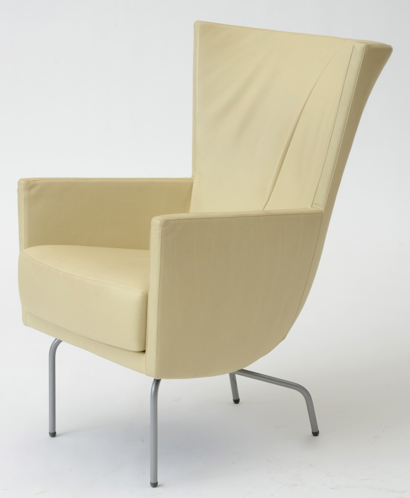 Montis "Romeo" Chair with Ottoman
