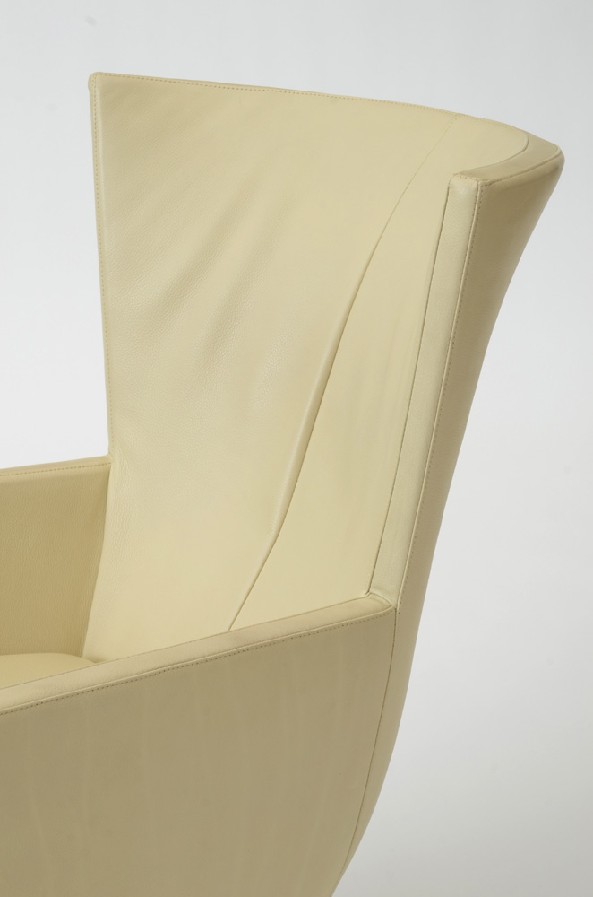 Montis "Romeo" Chair with Ottoman