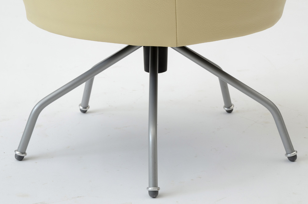 Montis "Romeo" Chair with Ottoman