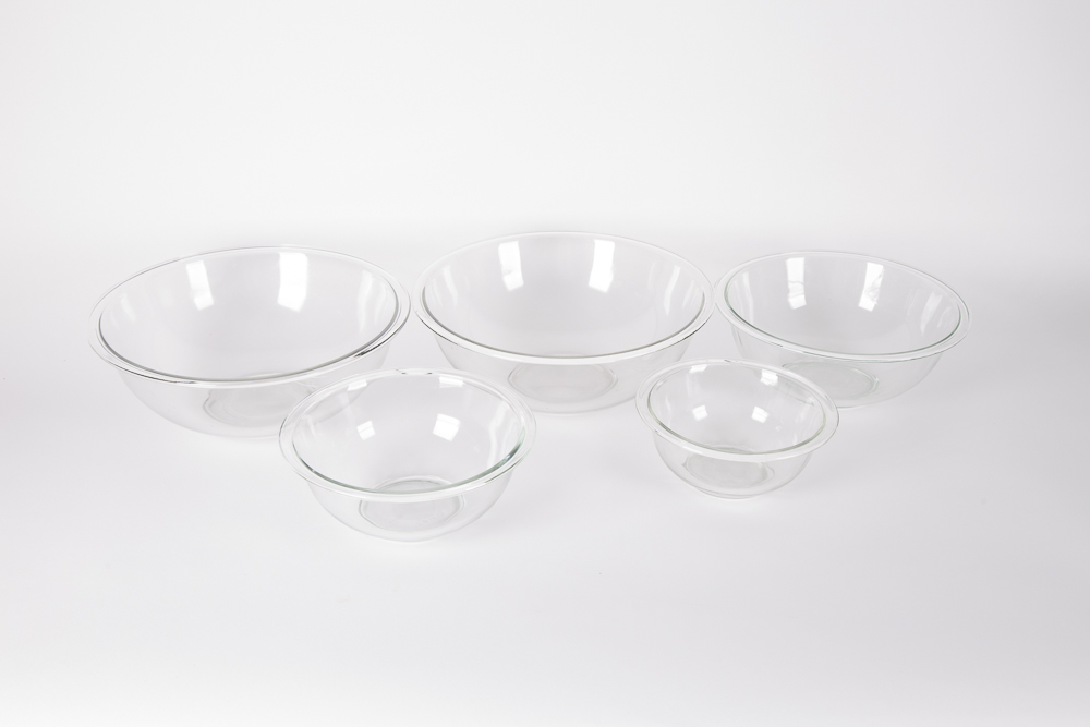 Set of Pyrex Mixing Bowls