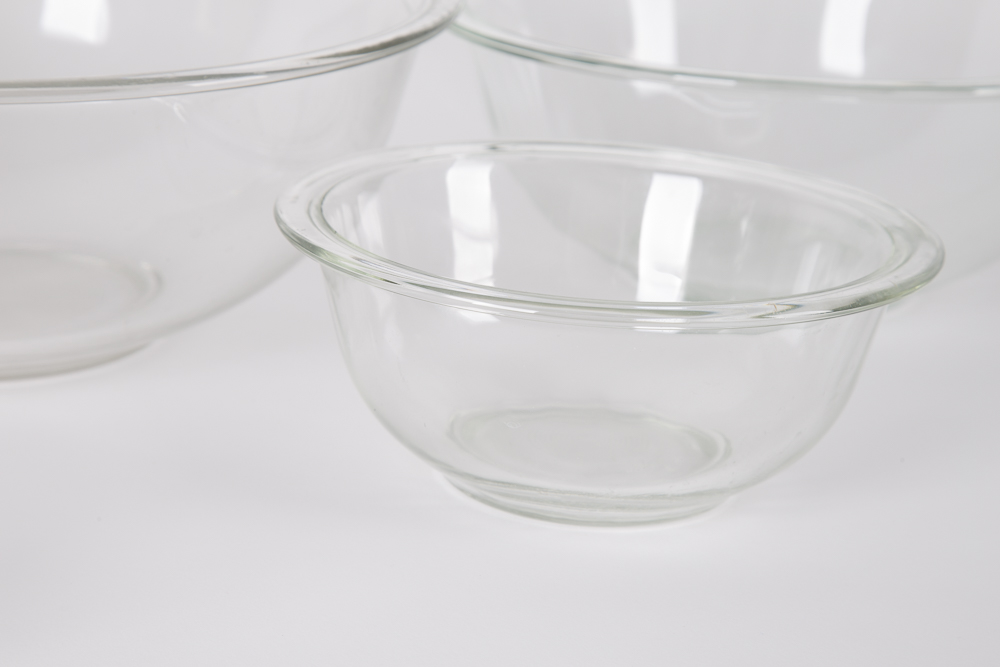 Set of Pyrex Mixing Bowls
