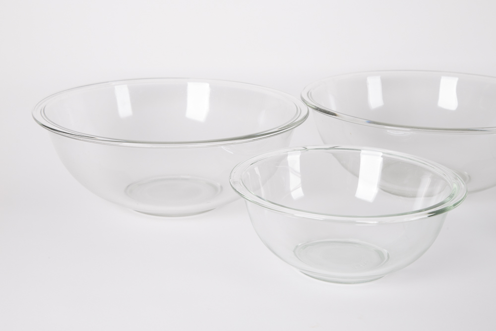 Set of Pyrex Mixing Bowls