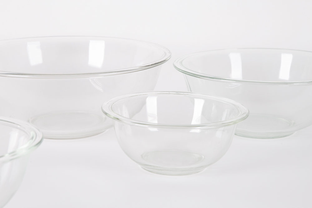Set of Pyrex Mixing Bowls