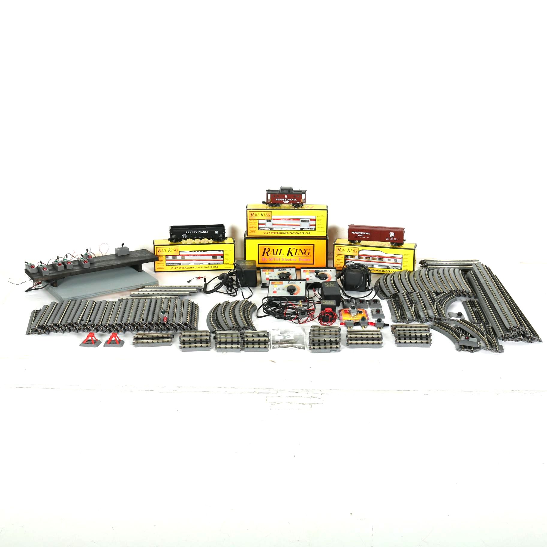 Rail King Model Train Cars and Track