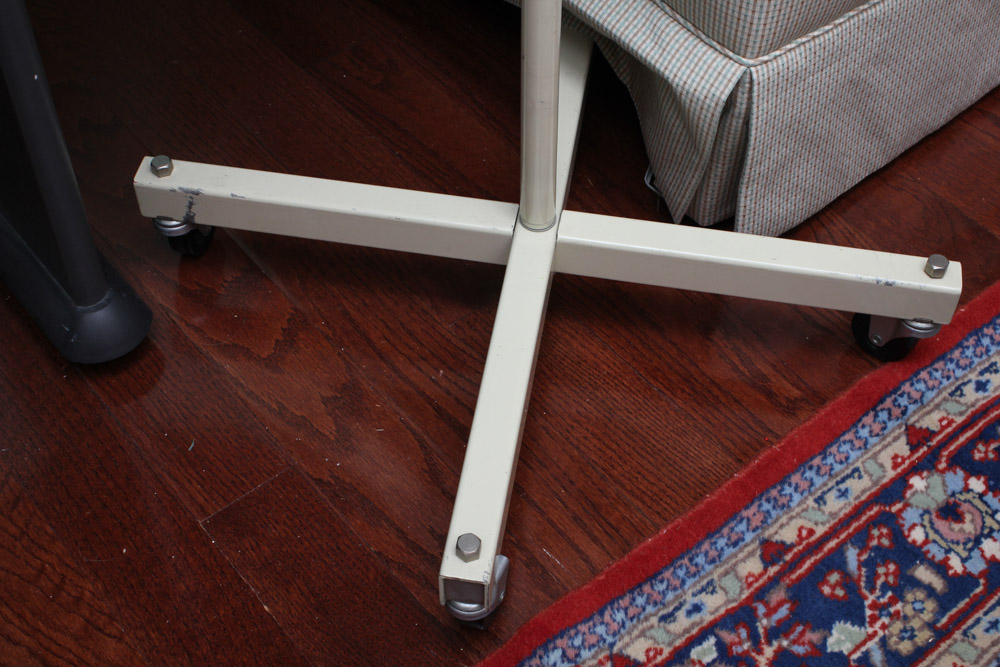 Dazor Floating Magnifying Task Floor Lamp