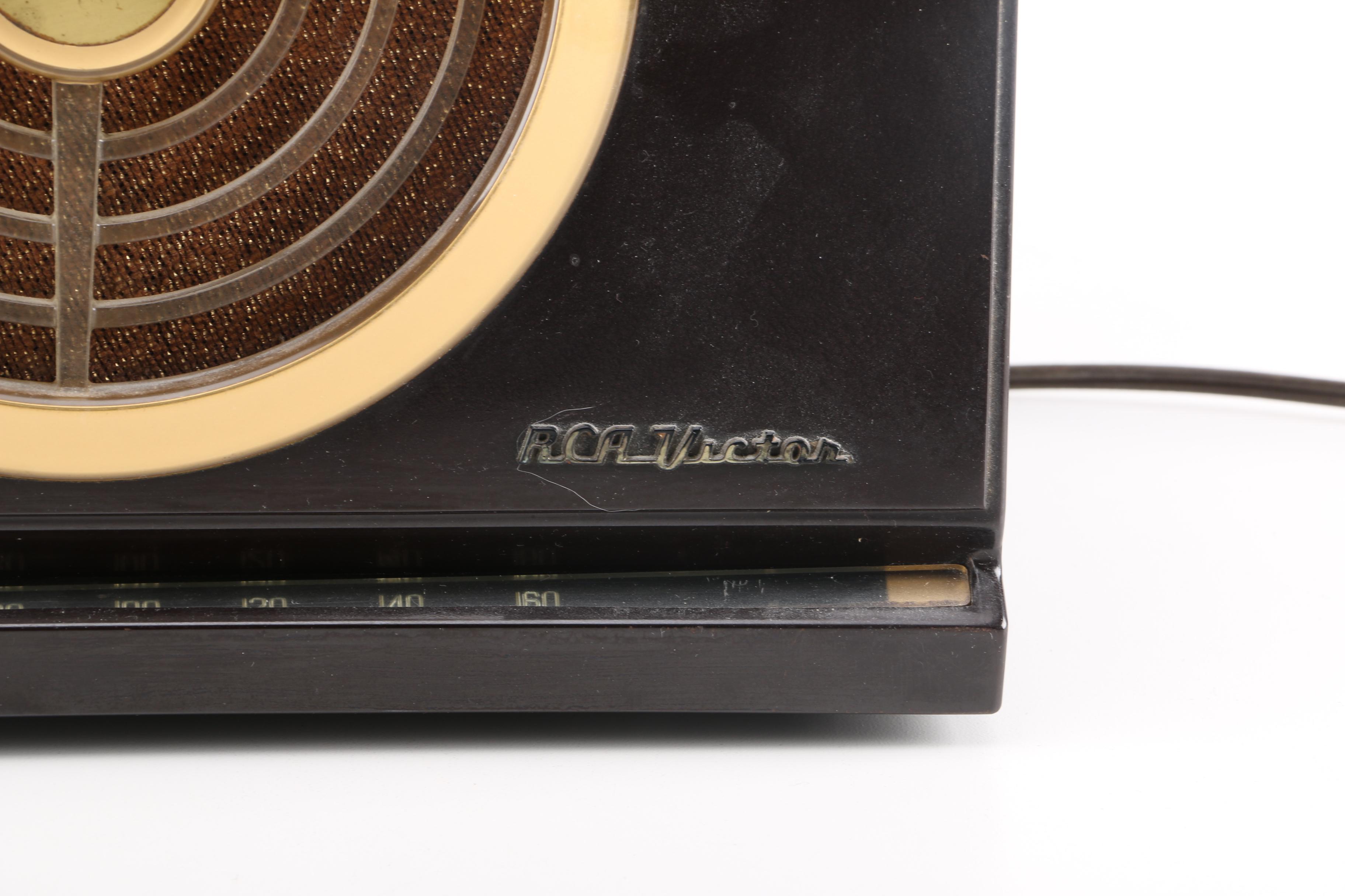 Vintage RCA Victor Radio
