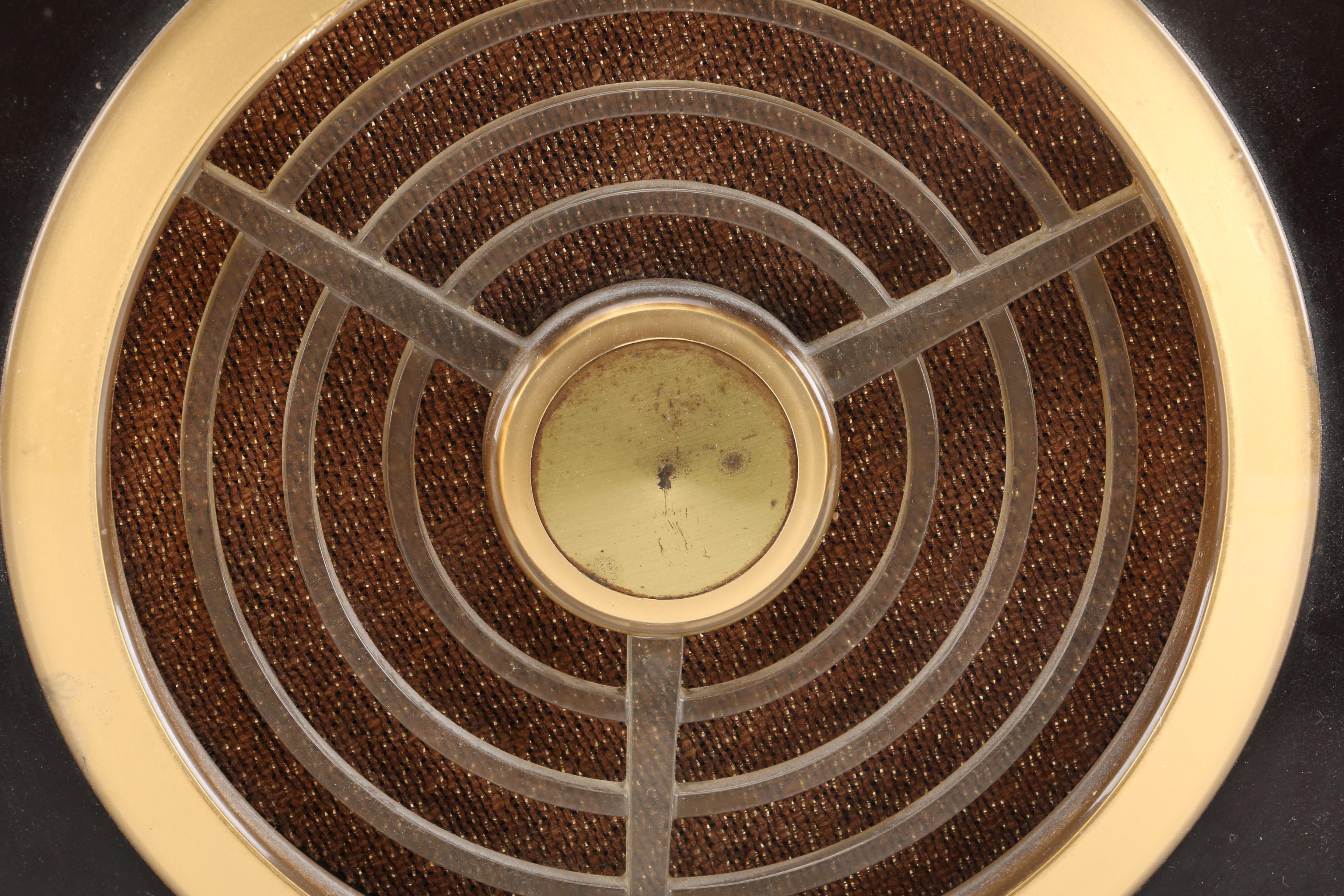 Vintage RCA Victor Radio