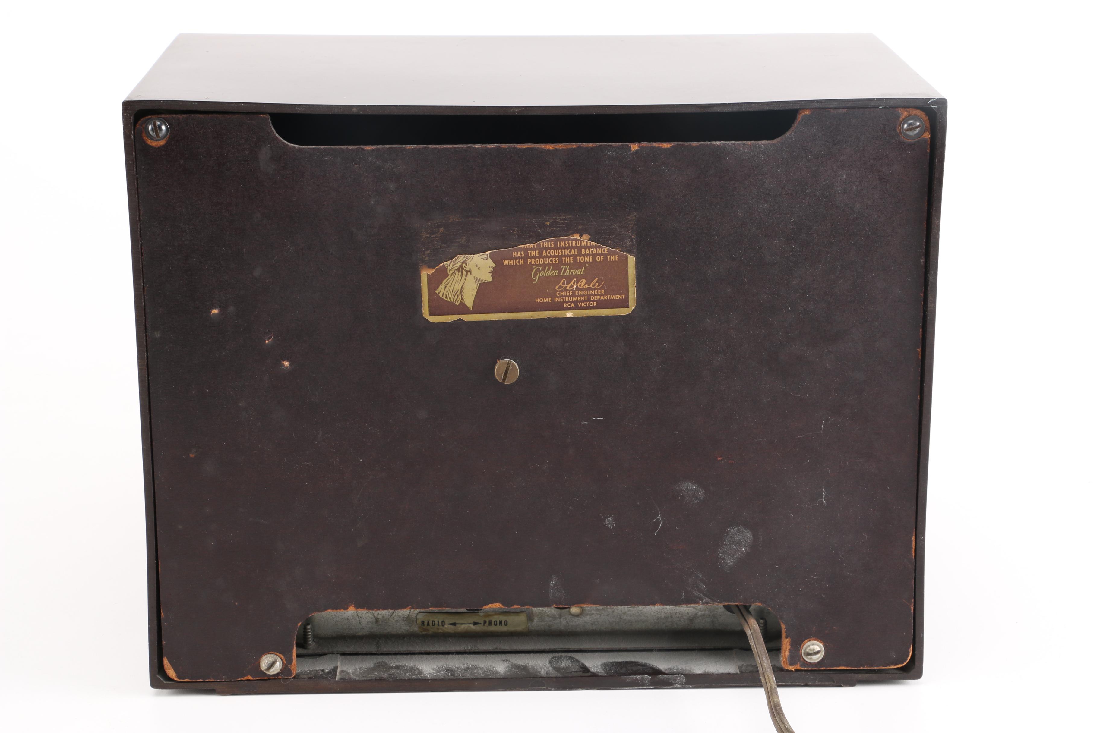 Vintage RCA Victor Radio