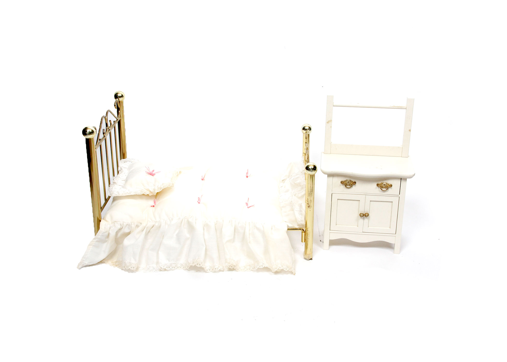 Samantha american shop girl doll bed