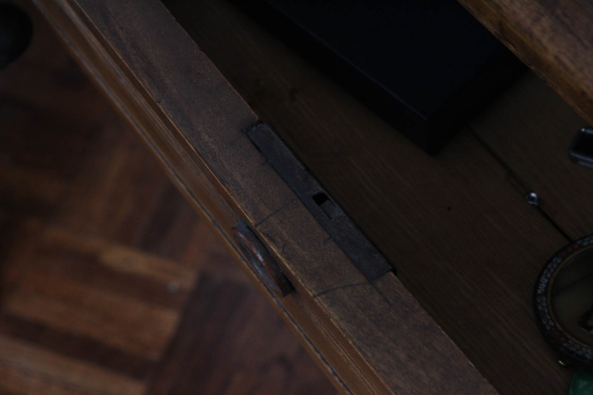 Eastlake Wash Stand with Knapp Joinery