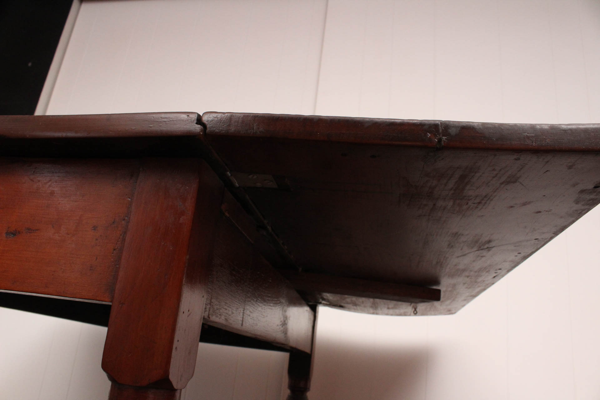 Antique Cherry Drop Leaf Table