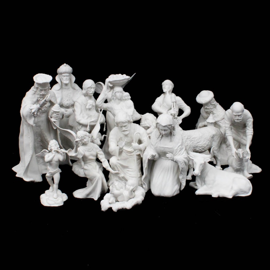Boehm Porcelain Seventeen Piece Nativity Scene
