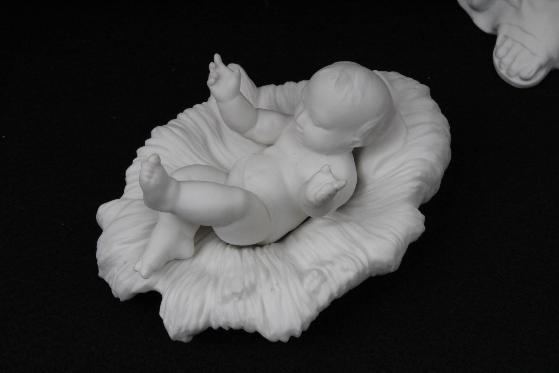 Boehm Porcelain Seventeen Piece Nativity Scene