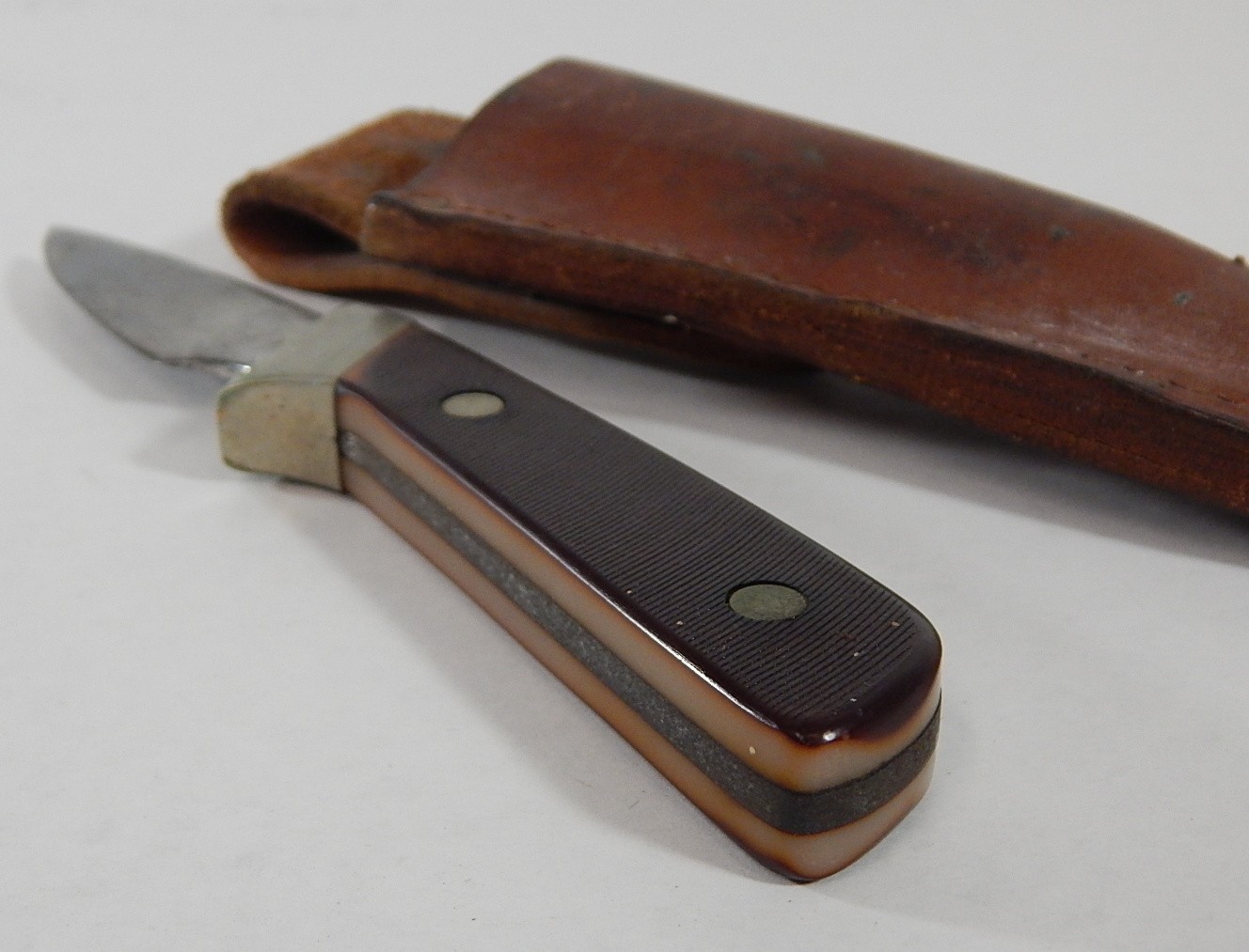 Schrade Old Timer 1560T with Leather Sheath