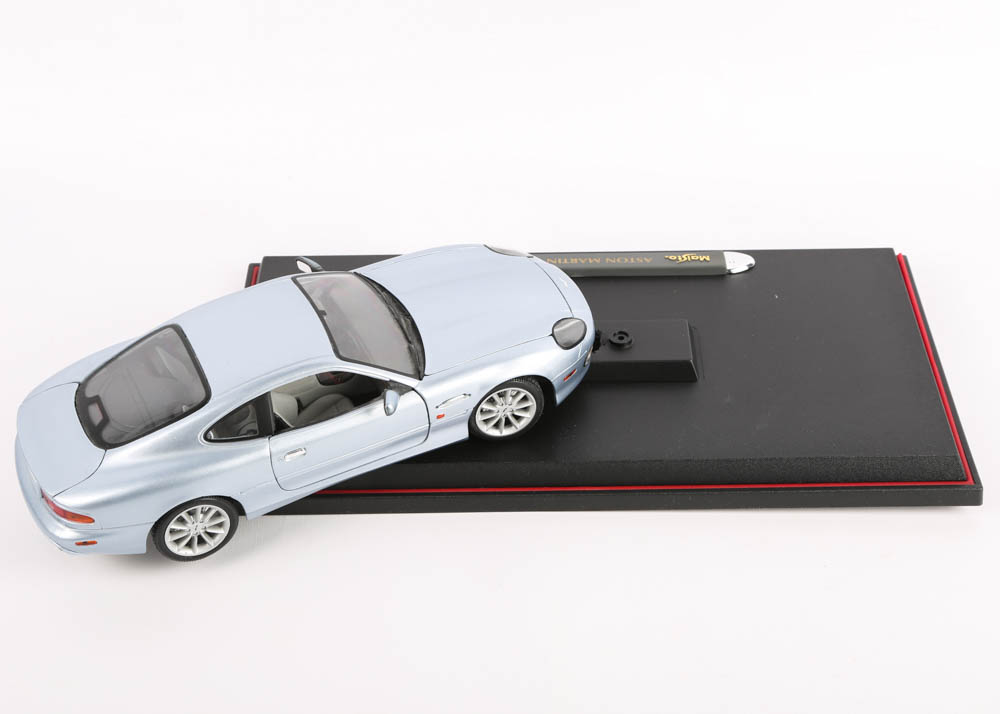 Maisto Die Cast Replica Cars