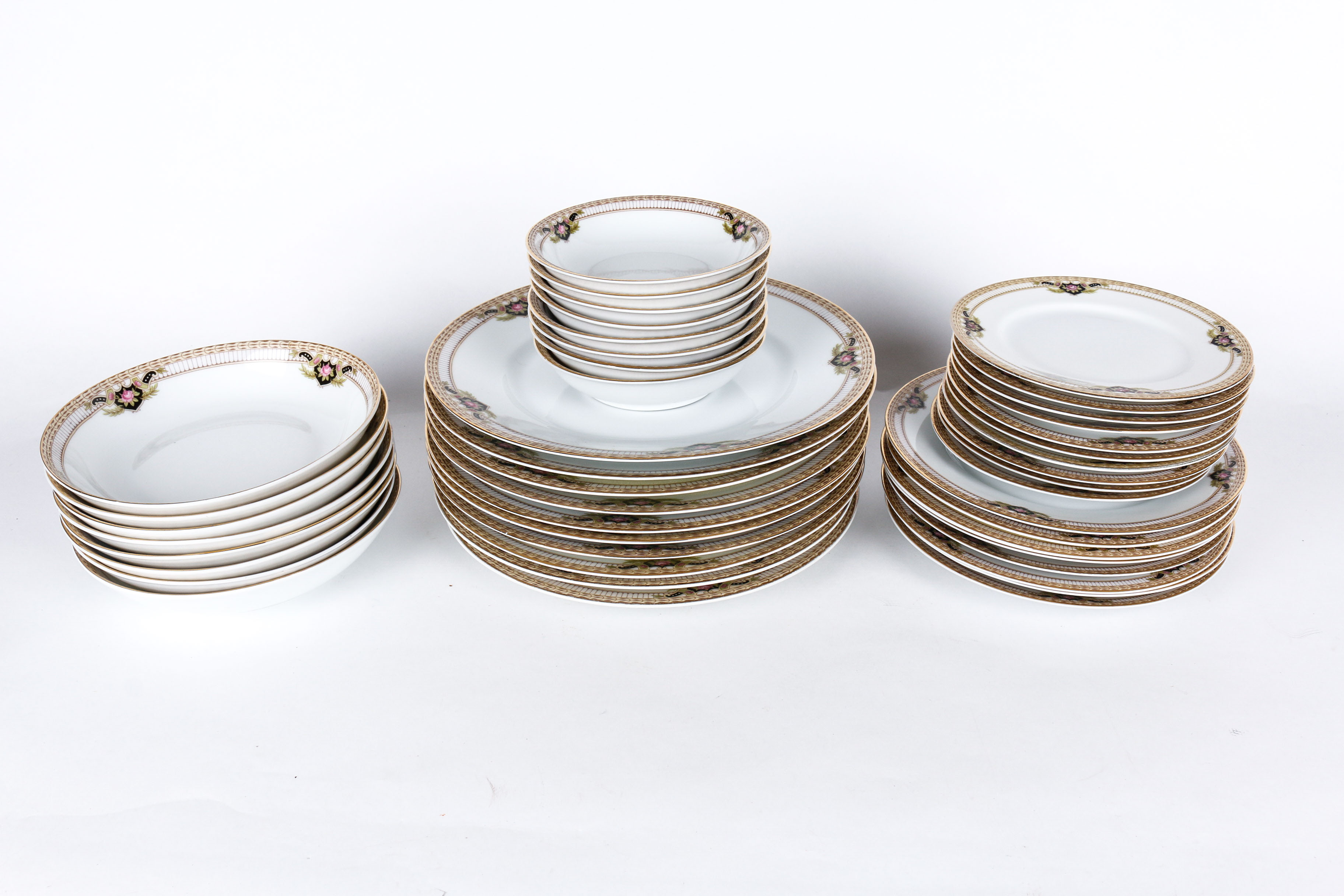 Grouping of Vintage Royal Bayreuth "Belmont" China