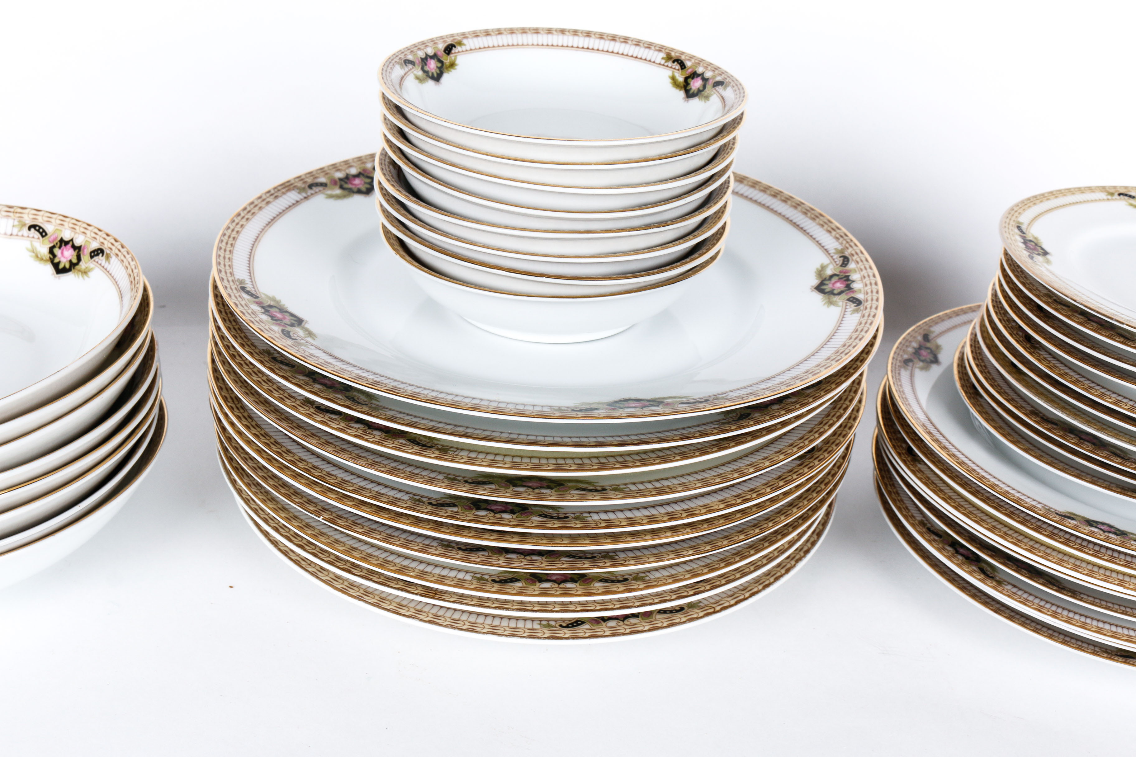 Grouping of Vintage Royal Bayreuth "Belmont" China