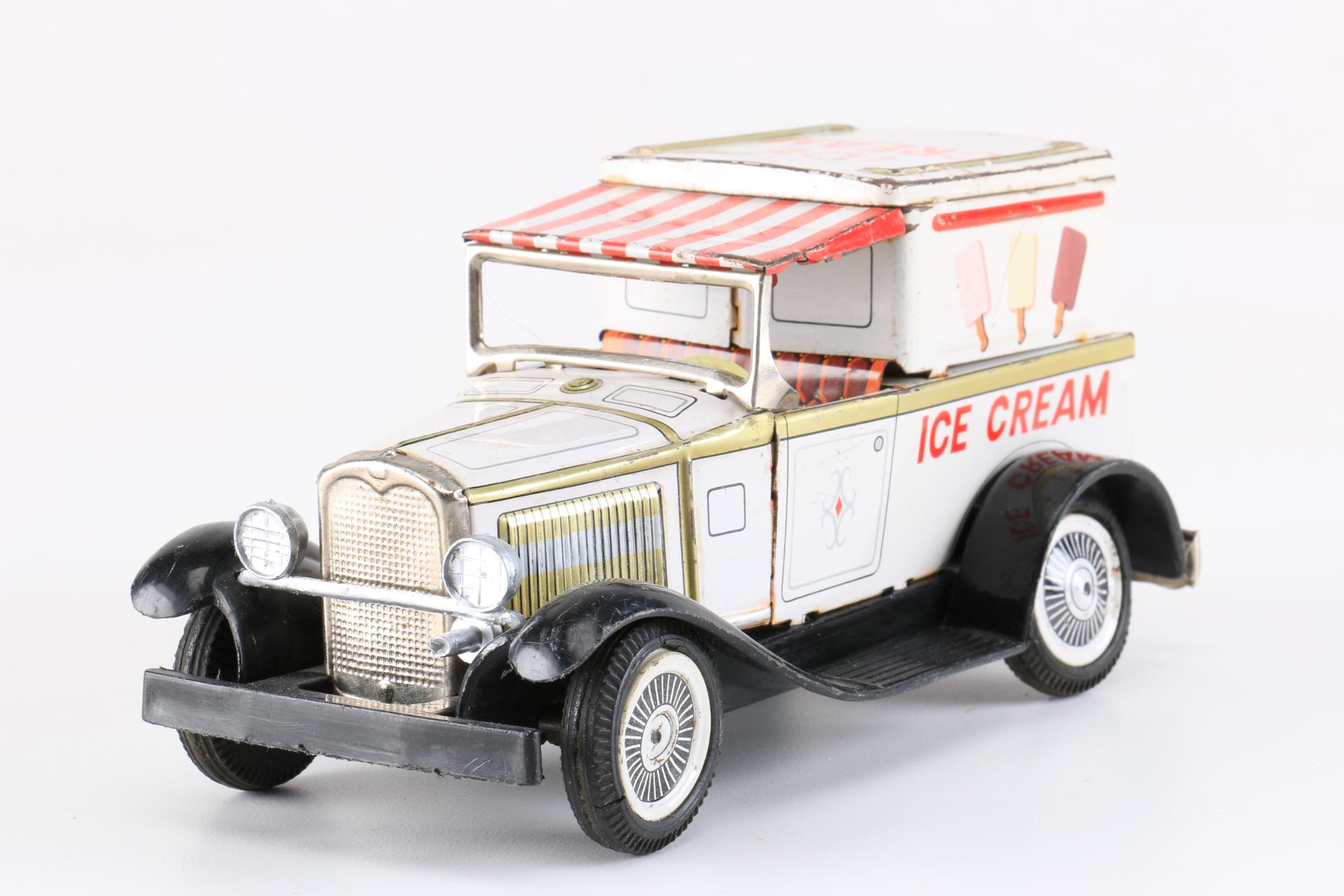 Vintage Japanese Tin Litho Cars