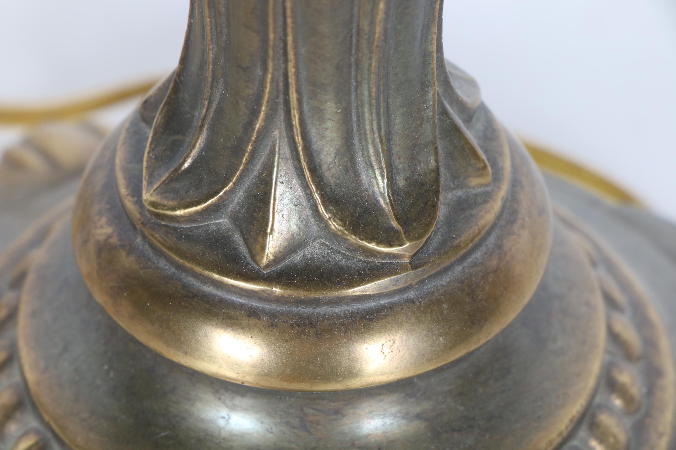 Gilded Floral Table Lamp