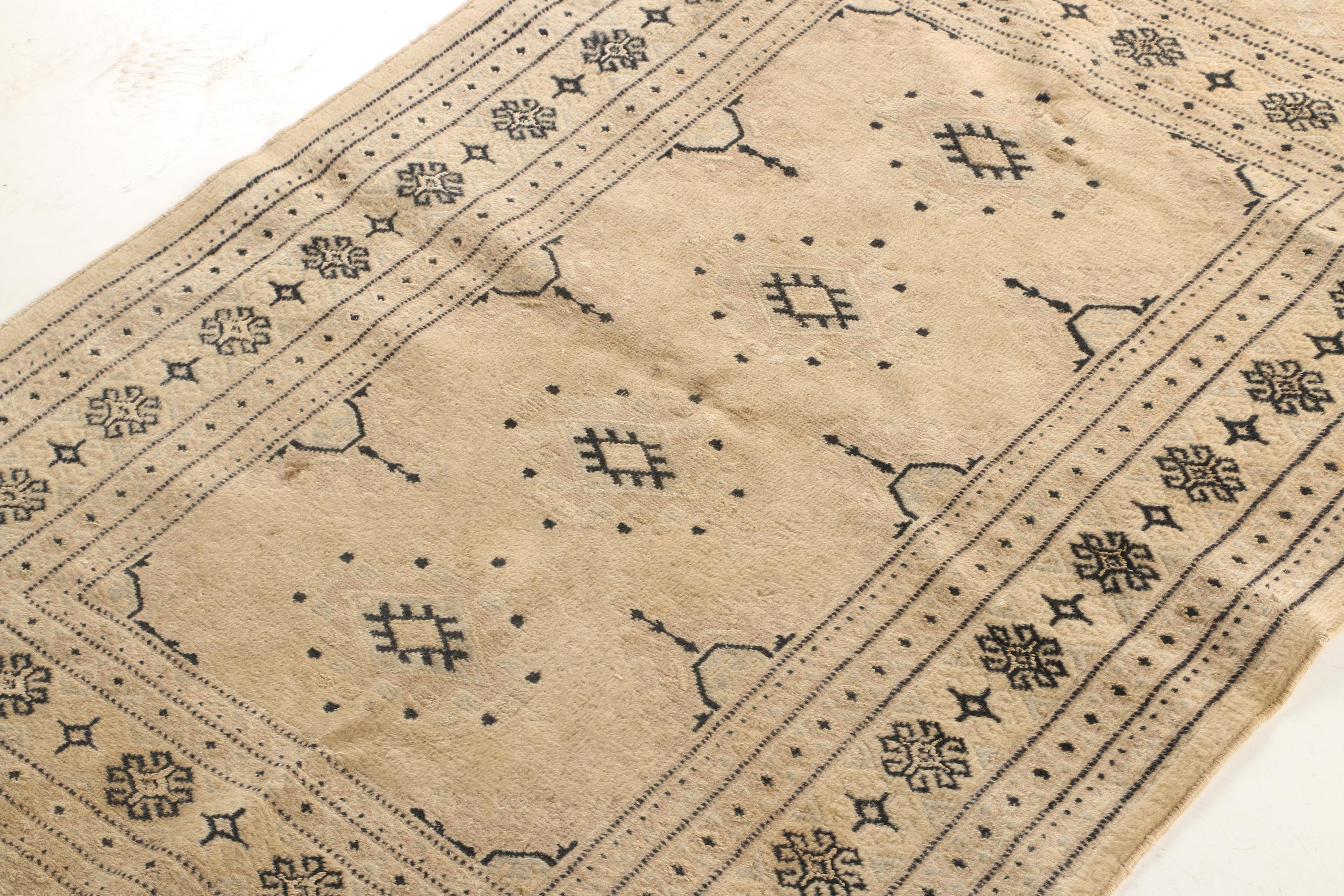 Hand Knotted Bokhara Area Rug