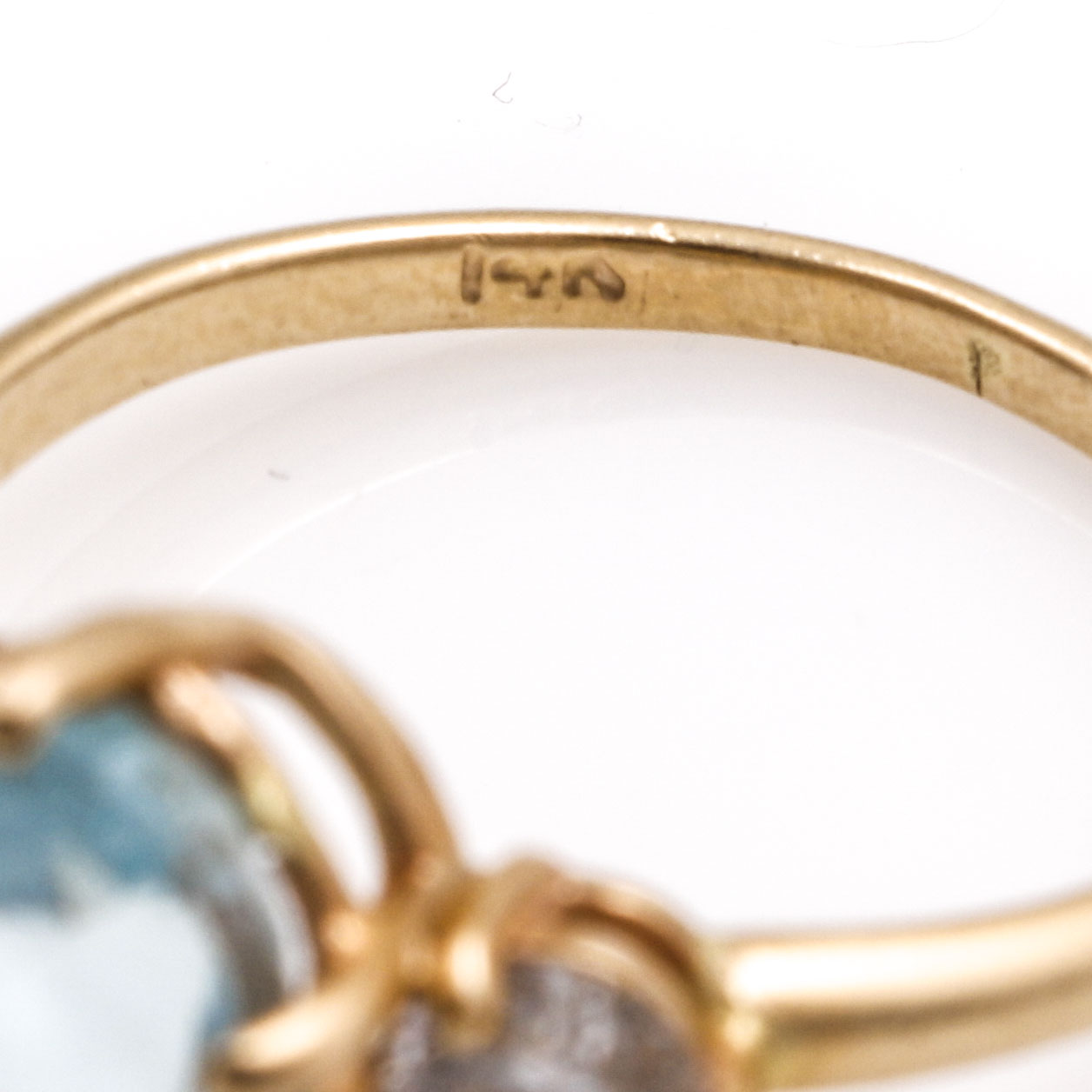 14K Yellow Gold Aquamarine and Diamond Ring