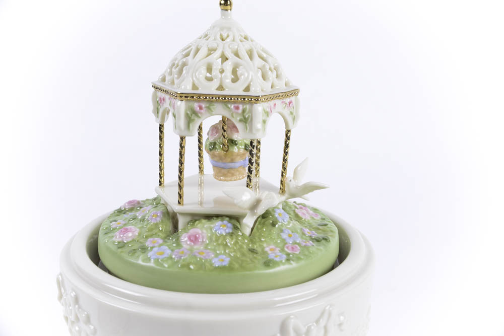 Lenox 10" Musical Filigree Egg