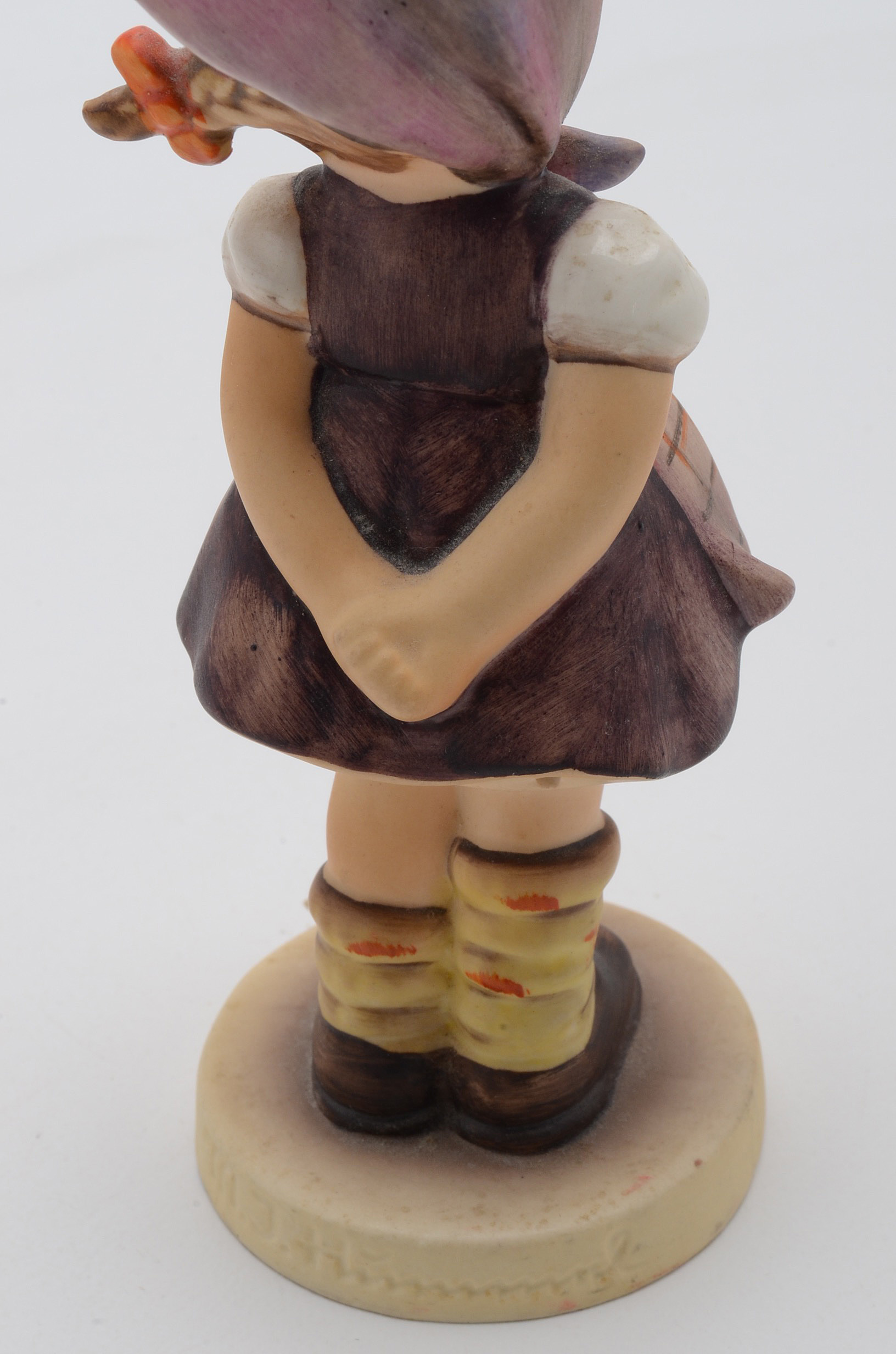 1960s Goebel Hummel Figurine, Which Hand