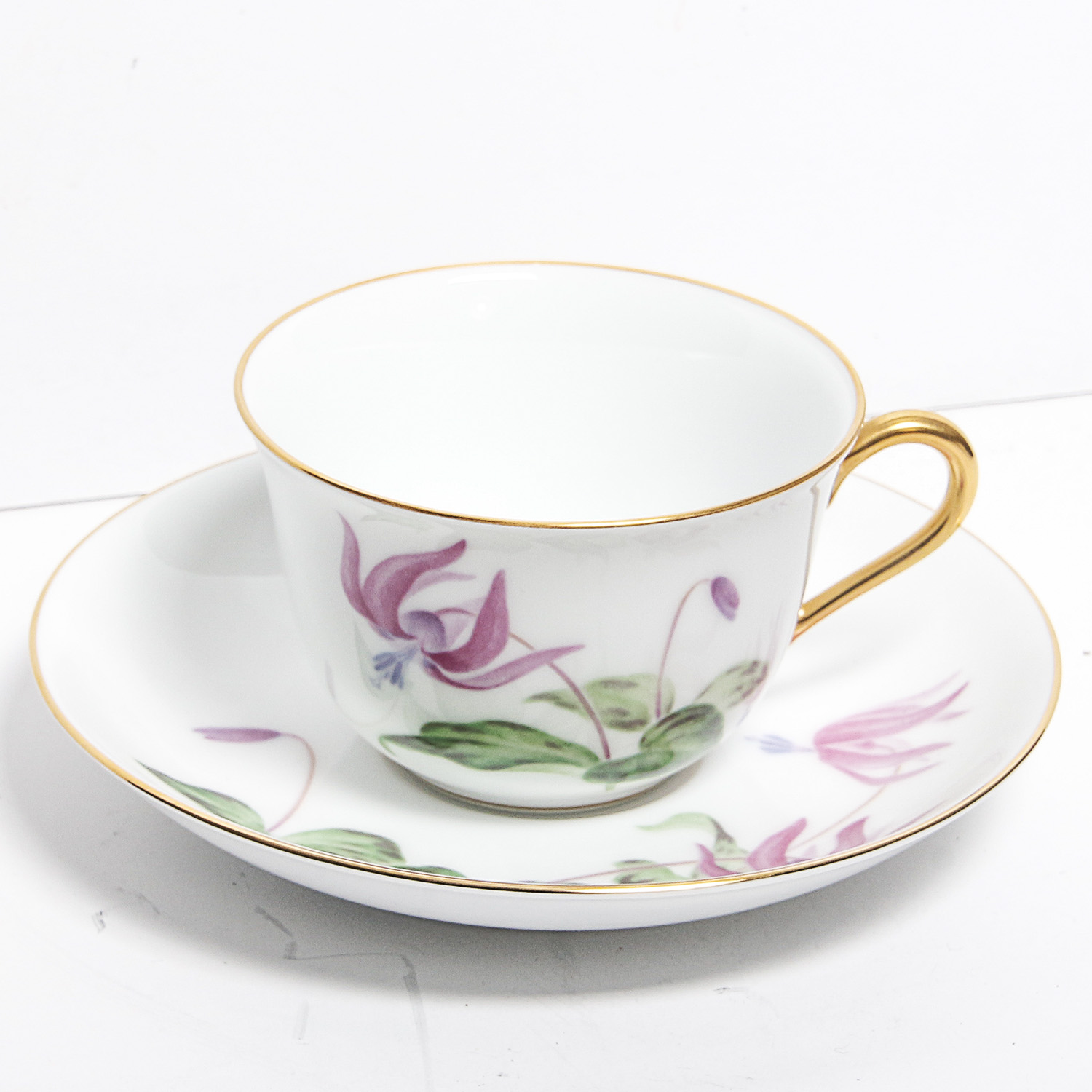 Okura "Beautiful Flowers of Japan" Tea Cups and Saucers