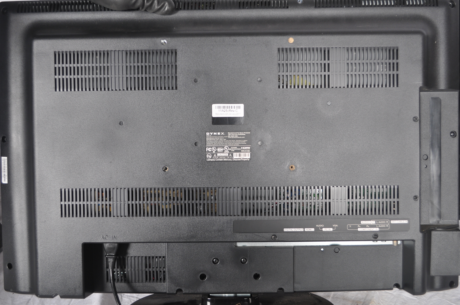 32" Dynex LCD Flat Panel Televisions