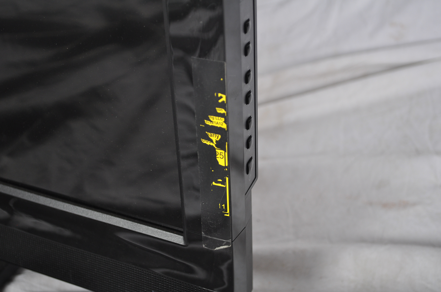 32" Dynex LCD Flat Panel Televisions