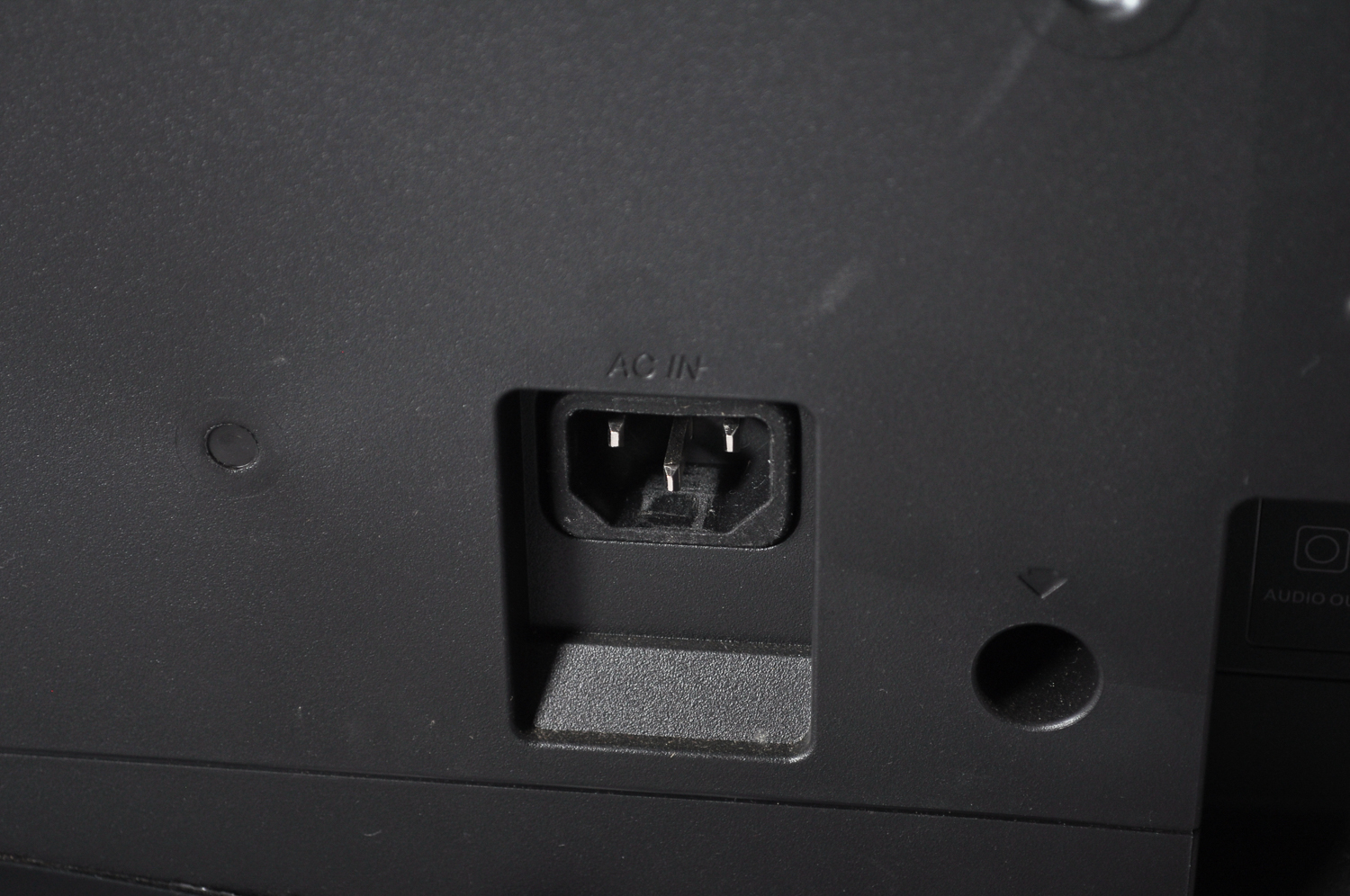 32" Dynex LCD Flat Panel Televisions