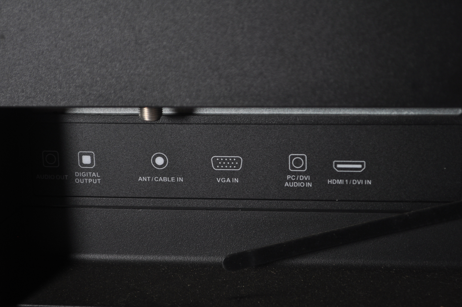 32" Dynex LCD Flat Panel Televisions