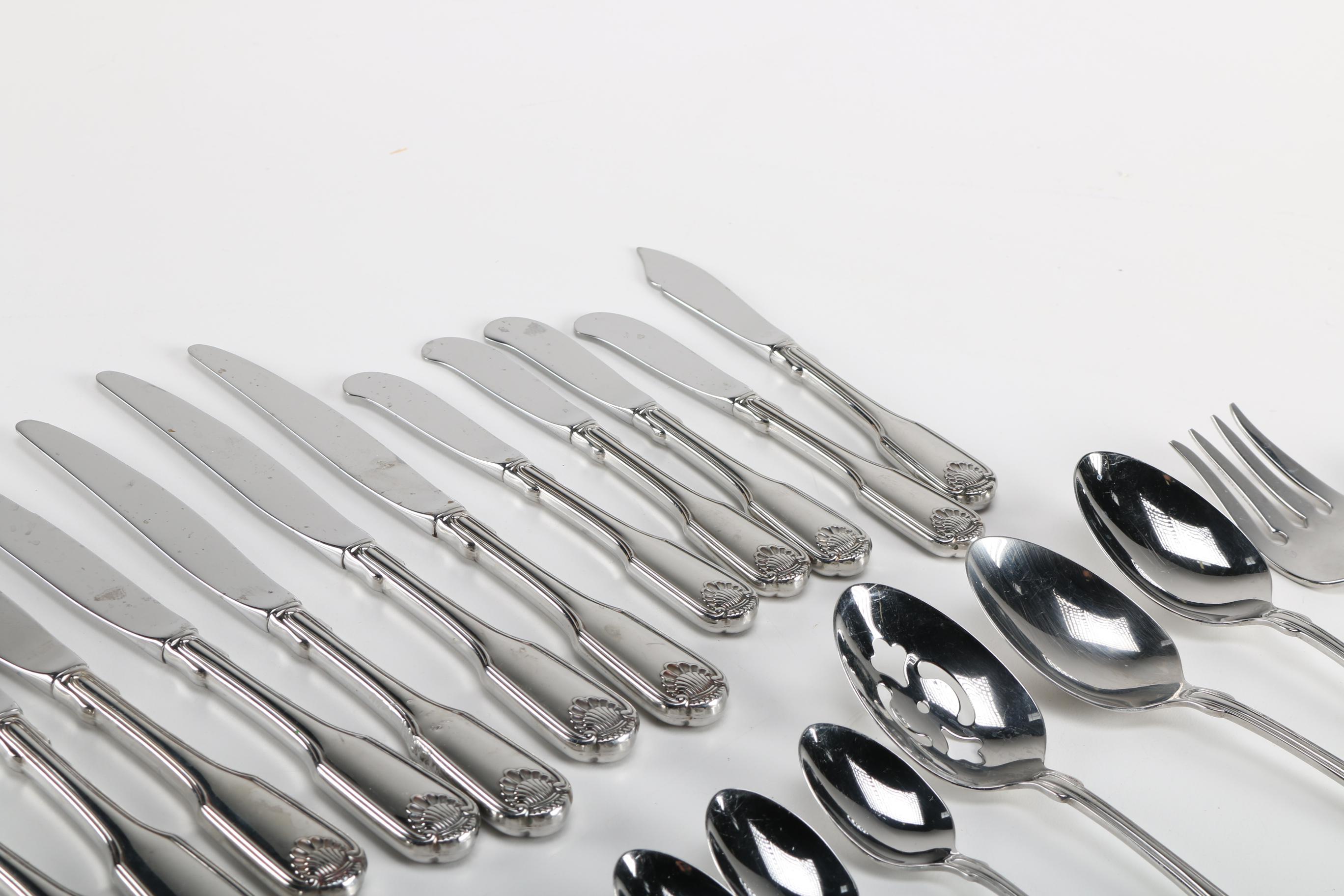 Oneida "Classic Shell" Community Plate Flatware Service