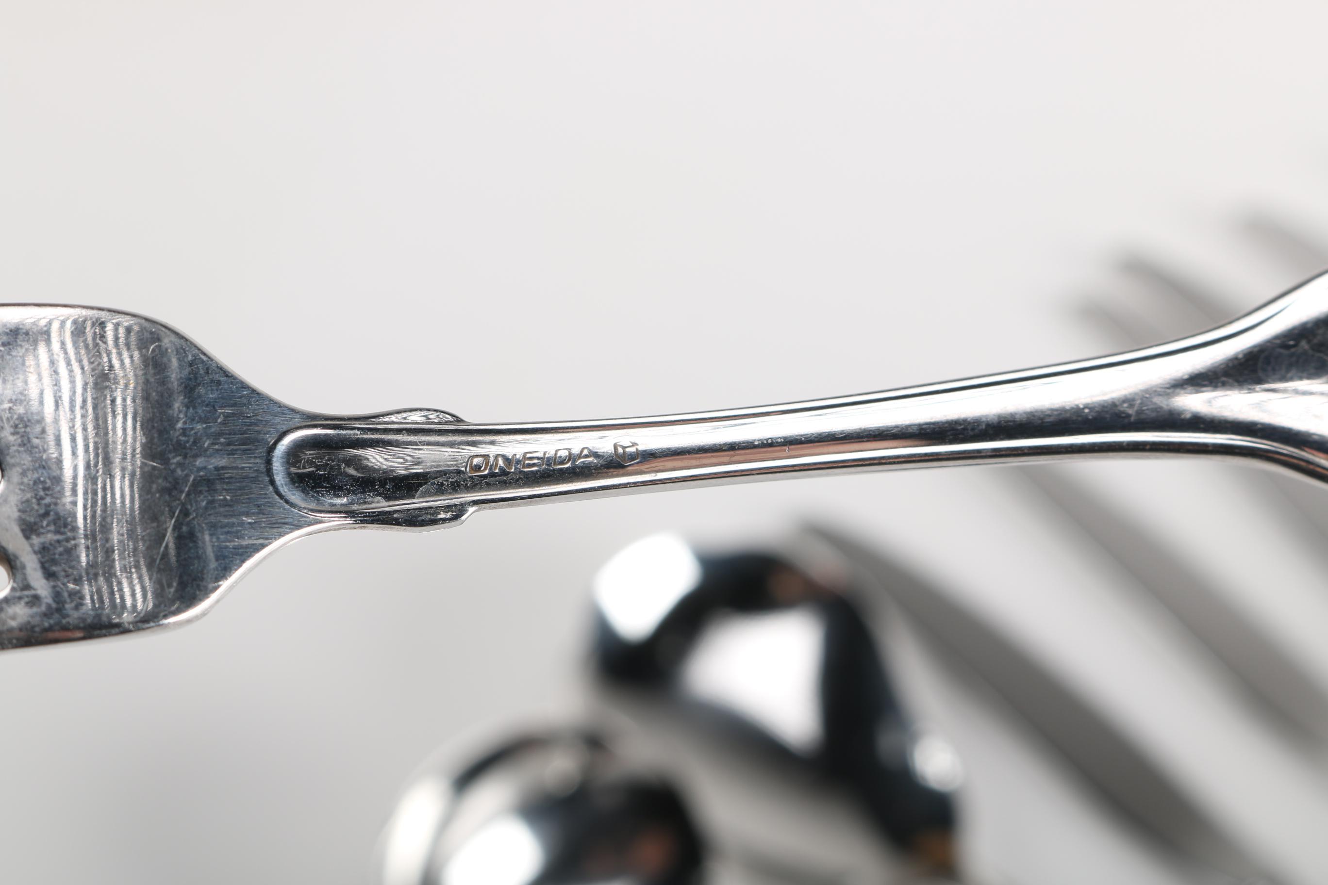 Oneida "Classic Shell" Community Plate Flatware Service