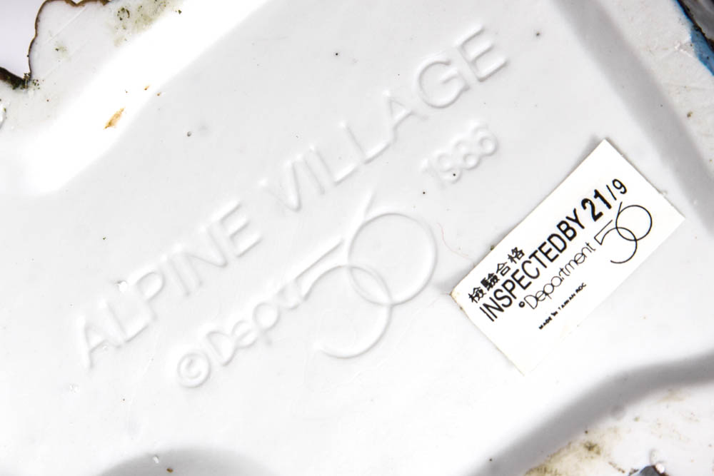 Department 56 Building and Cottage Figurines