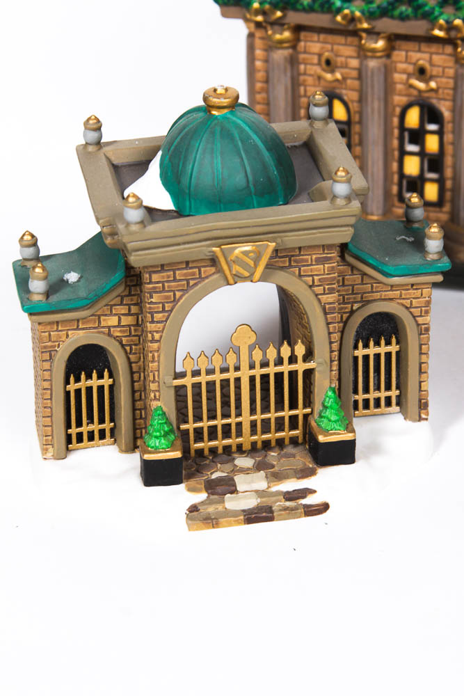 Selection of Department 56 Figurines and Buildings