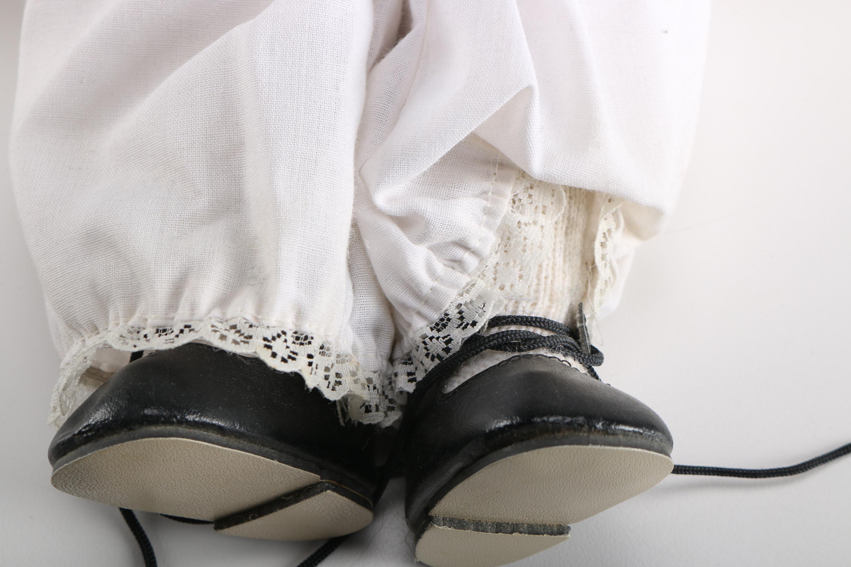 Musical Wind Up Porcelain Dolls