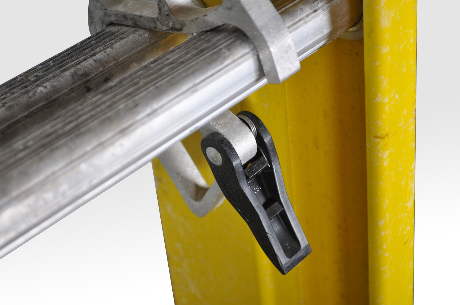 Werner 16' Yellow Sliding Ladder