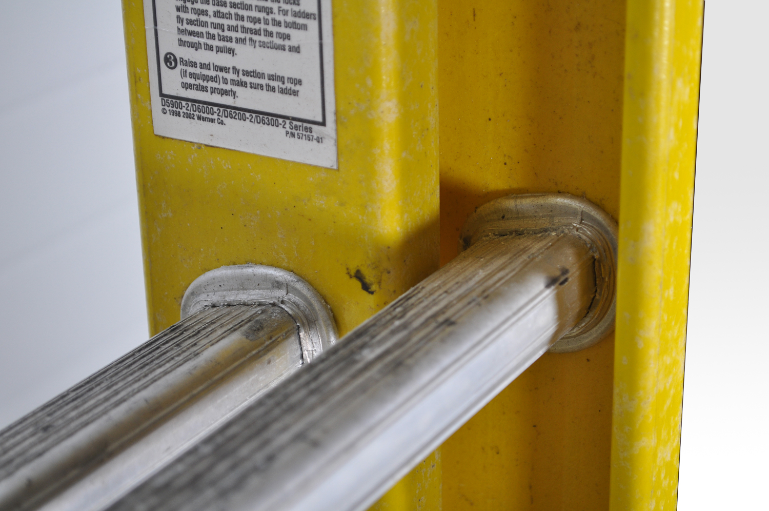 Werner 16' Yellow Sliding Ladder