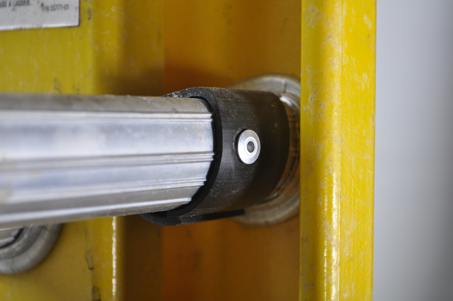 Werner 16' Yellow Sliding Ladder