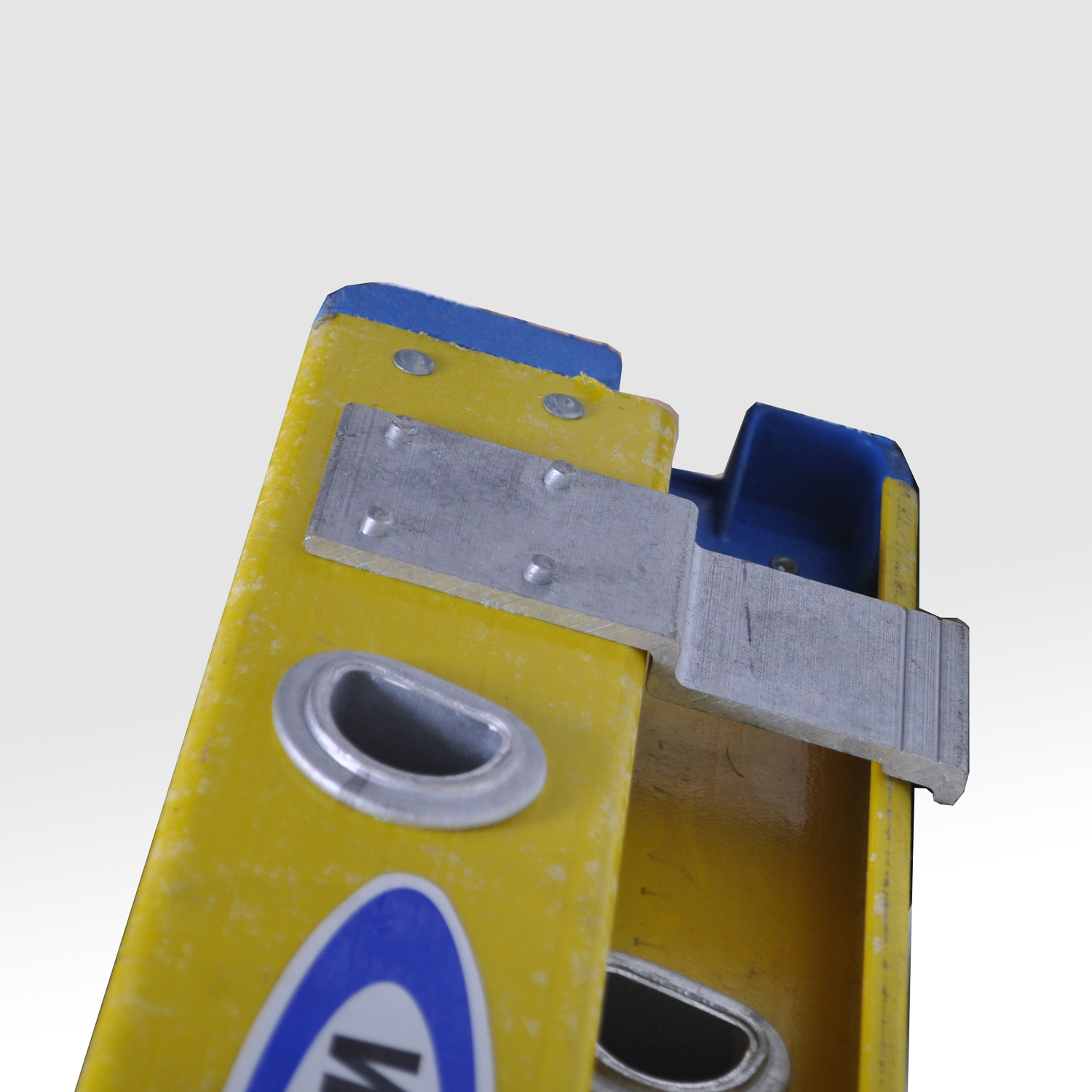 Werner 16' Yellow Sliding Ladder