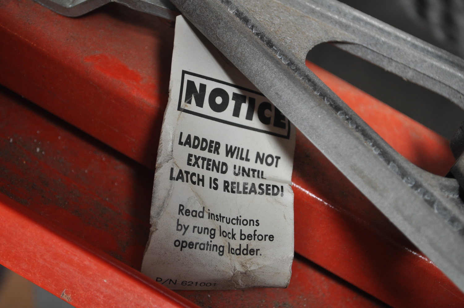 Louisville 28' Metal Sliding Ladder