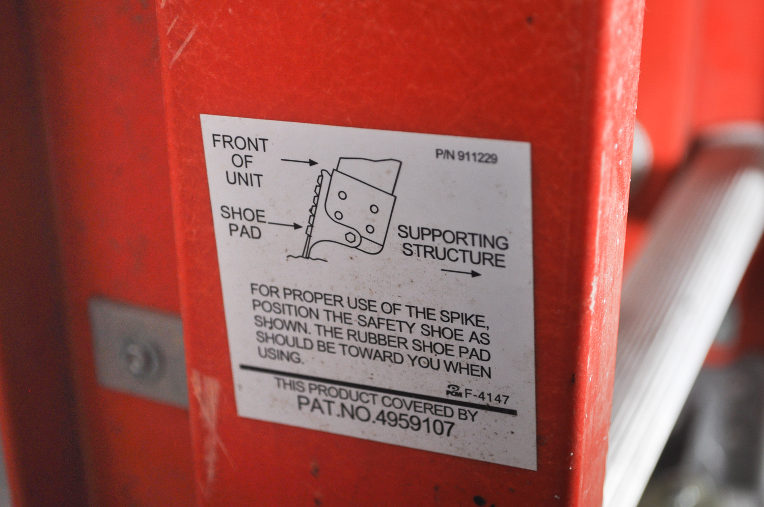 Louisville 28' Metal Sliding Ladder