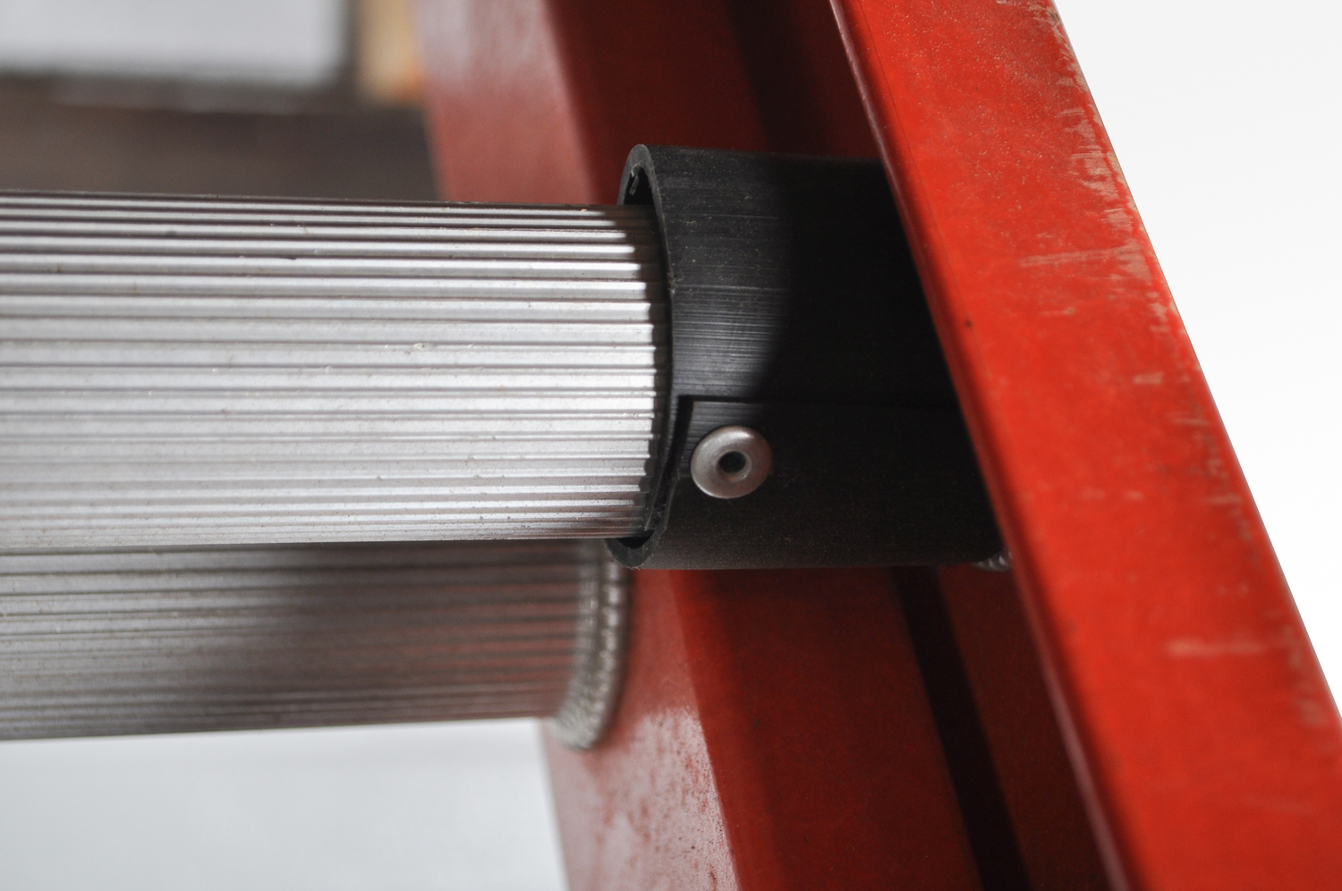 Louisville 28' Metal Sliding Ladder